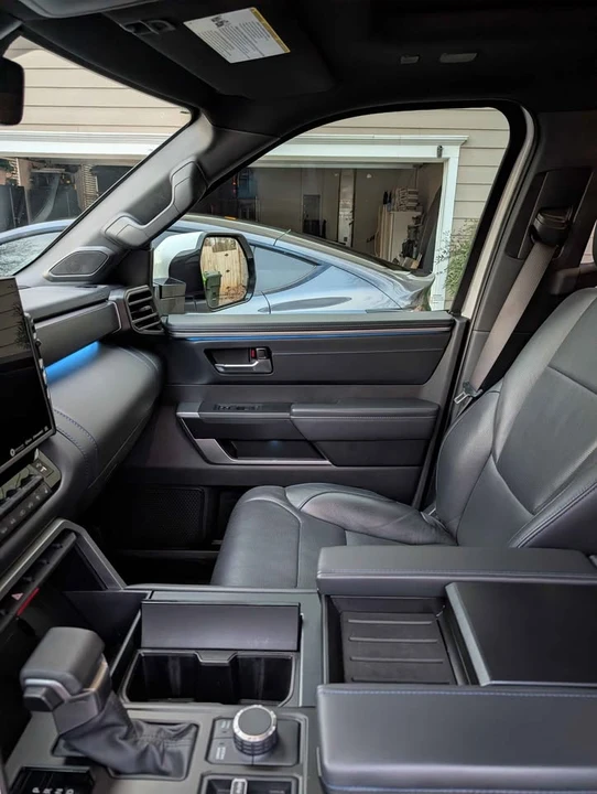 2023 Toyota Sequoia 3rd Gen - Image 6 of 8