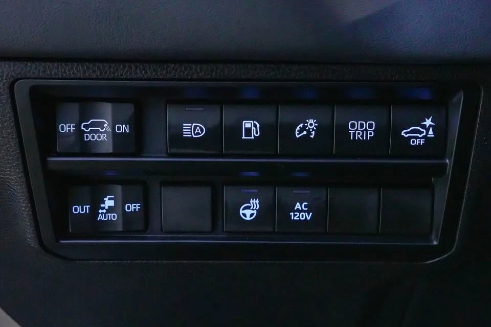2023 Toyota Sequoia 3rd Gen - Image 13 of 20