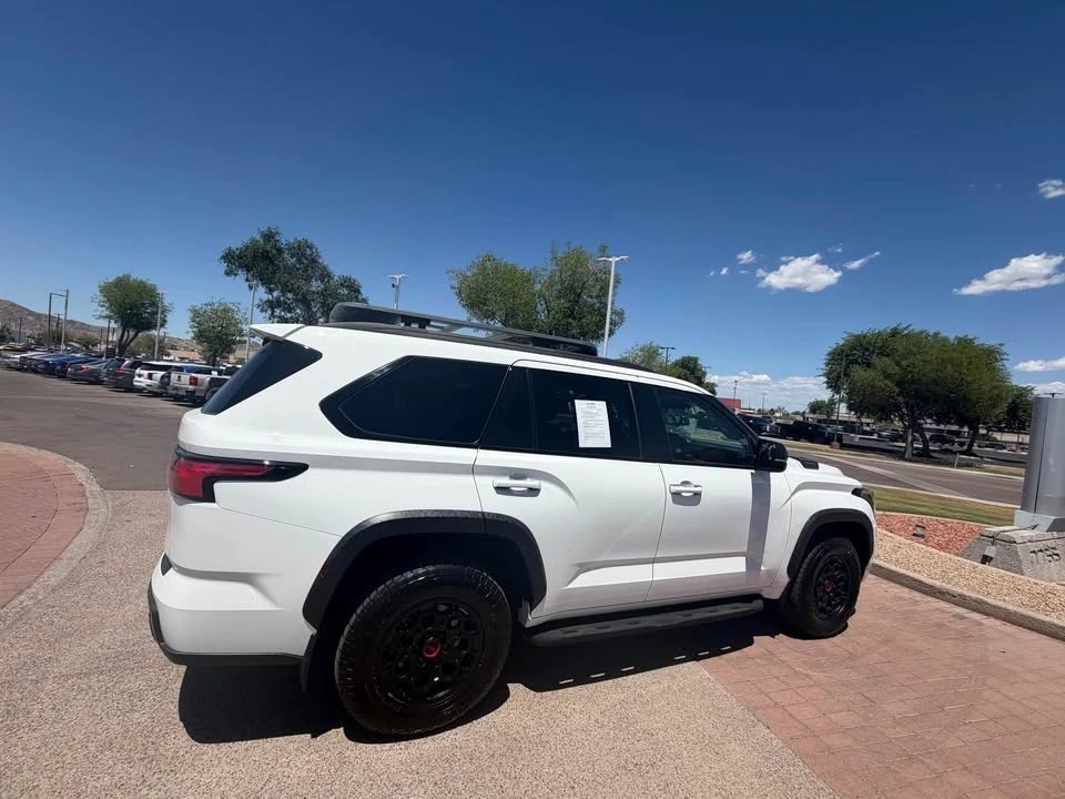2023 Toyota Sequoia 3rd Gen - Image 2 of 7