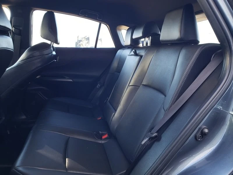 2023 Toyota Venza - Image 19 of 20