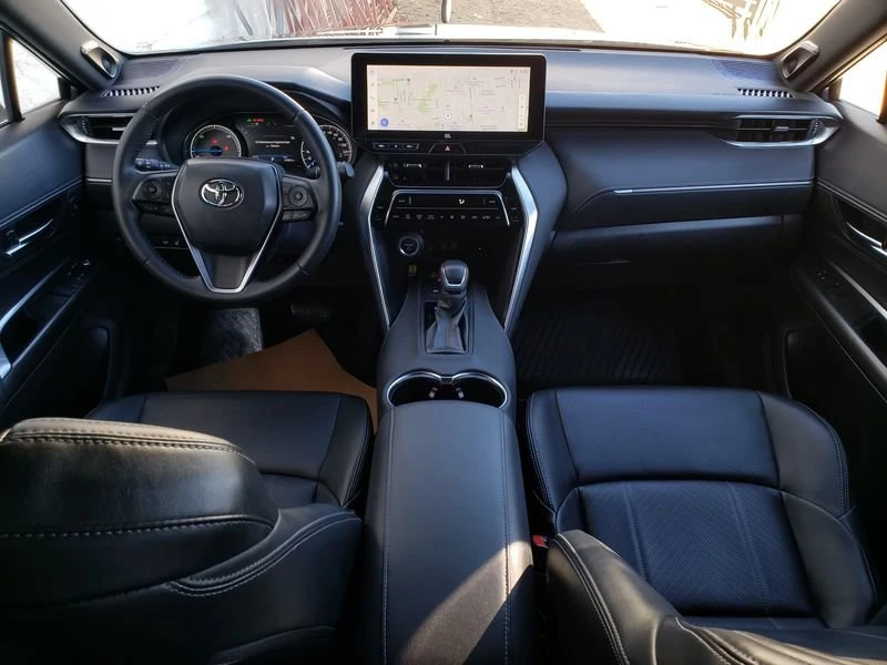 2023 Toyota Venza - Image 8 of 20