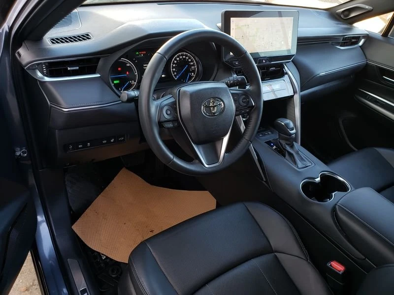 2023 Toyota Venza - Image 6 of 20