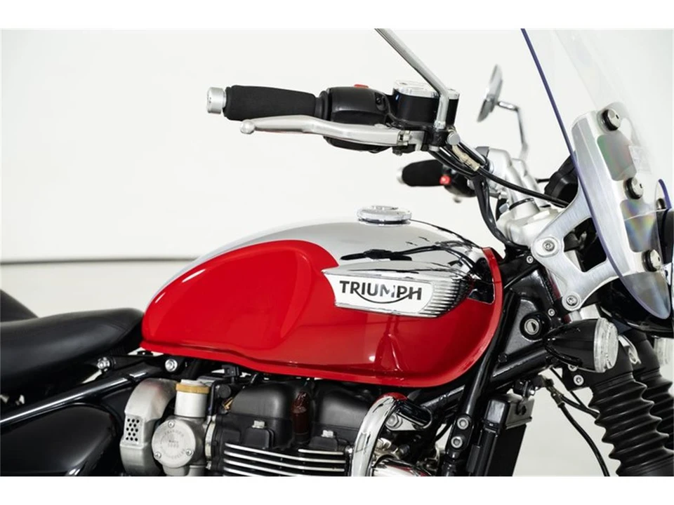 2023 Triumph New Bonneville - Image 24 of 31