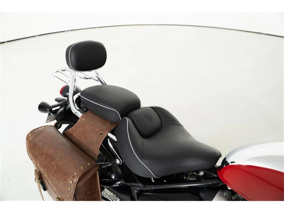 2023 Triumph New Bonneville - Image 27 of 31