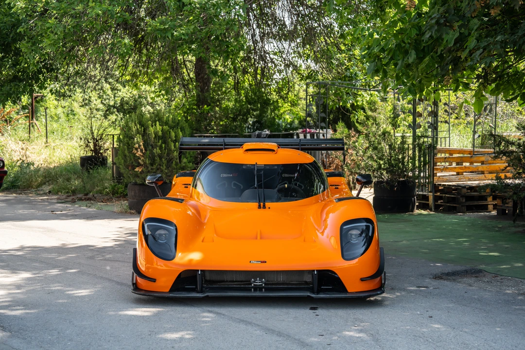 2023 Ultima - Image 2 of 31