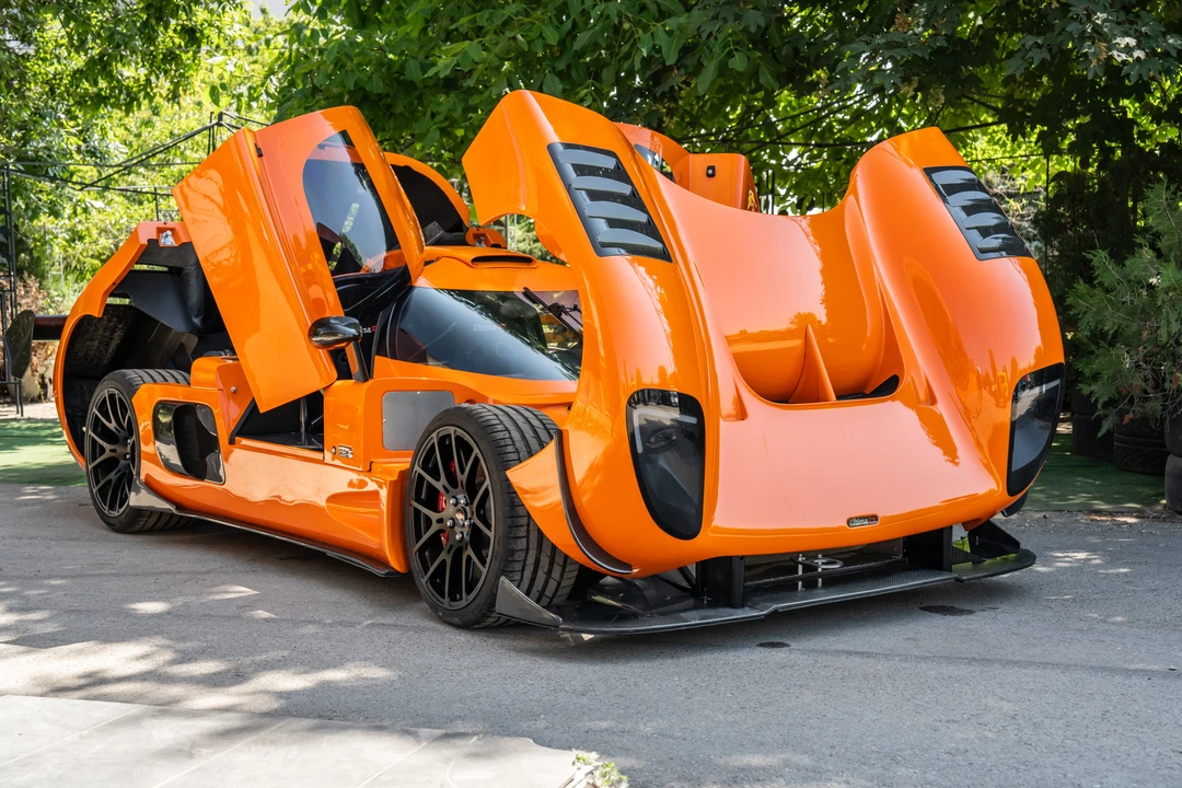 2023 Ultima - Image 11 of 31
