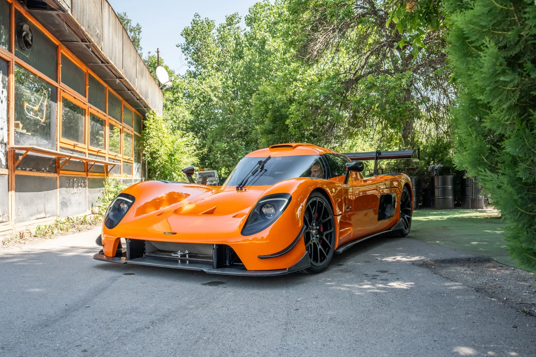 2023 Ultima - Image 3 of 31