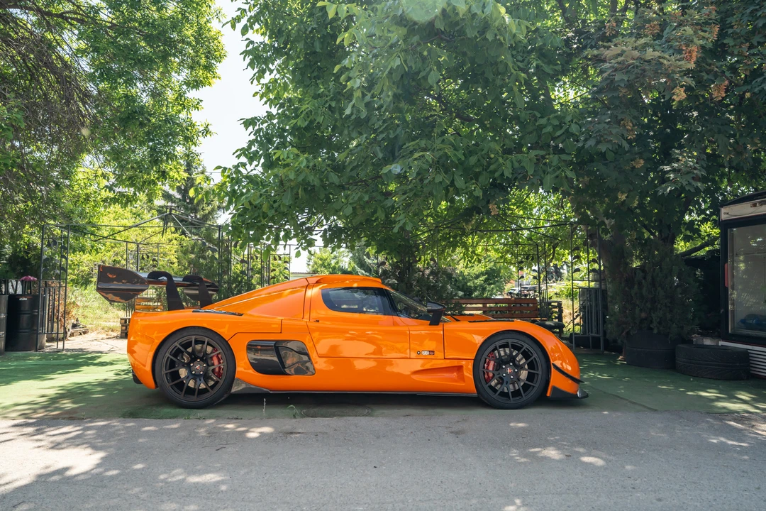 2023 Ultima - Image 8 of 31