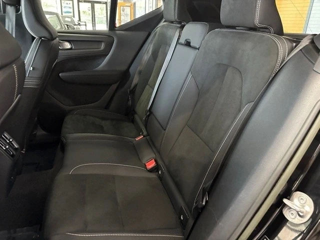 2023 Volvo XC40 - Image 8 of 12