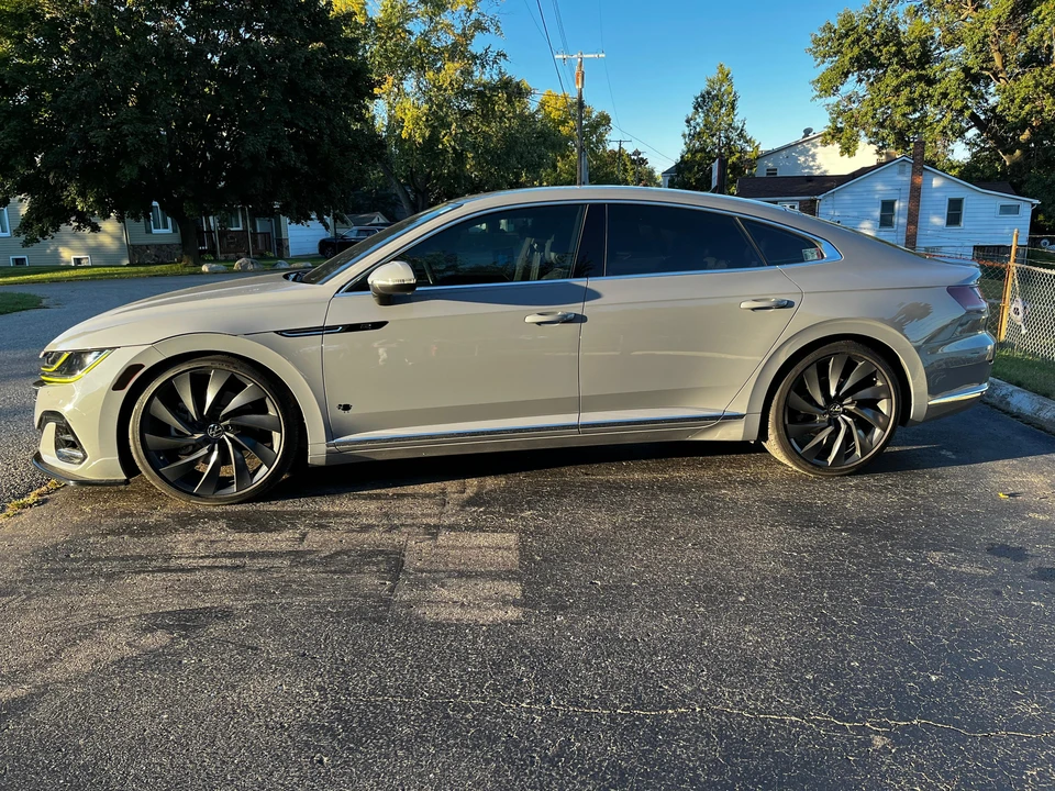 2023 Volkswagen Arteon - Image 17 of 31