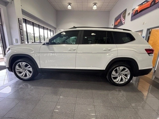 2023 Volkswagen Atlas - Image 2 of 12