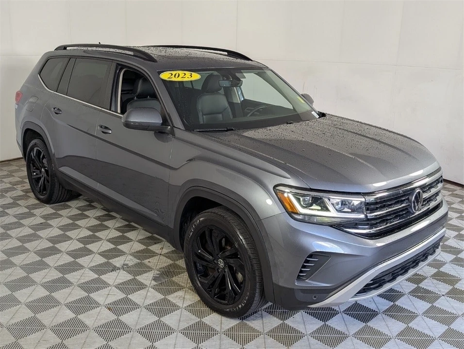 2023 Volkswagen Atlas - Image 2 of 12