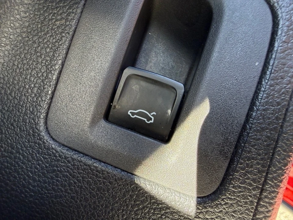 2023 Volkswagen Atlas - Image 14 of 21