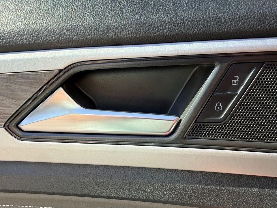 2023 Volkswagen Atlas - Image 12 of 21