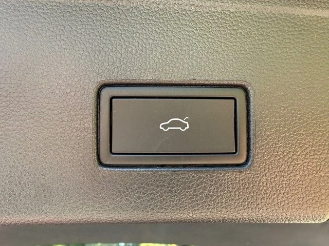 2023 Volkswagen Atlas - Image 17 of 21