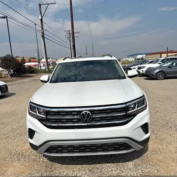 2023 Volkswagen Atlas SE 4Motion w/Tech Pkg