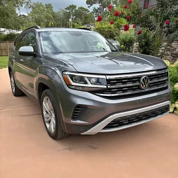 2023 Volkswagen Atlas SE w/Tech Pkg