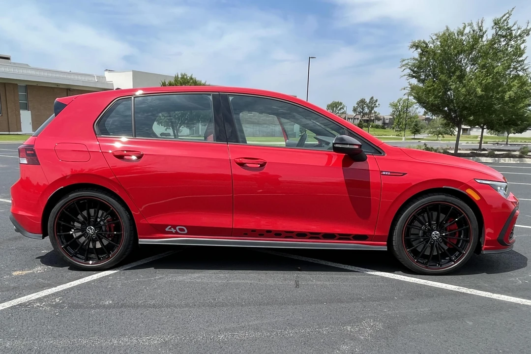 2023 Volkswagen GTI Mk8 - Image 3 of 15