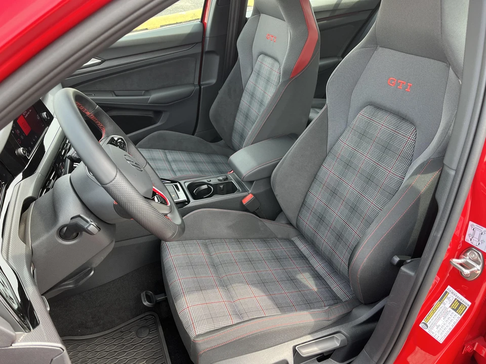2023 Volkswagen GTI Mk8 - Image 13 of 15