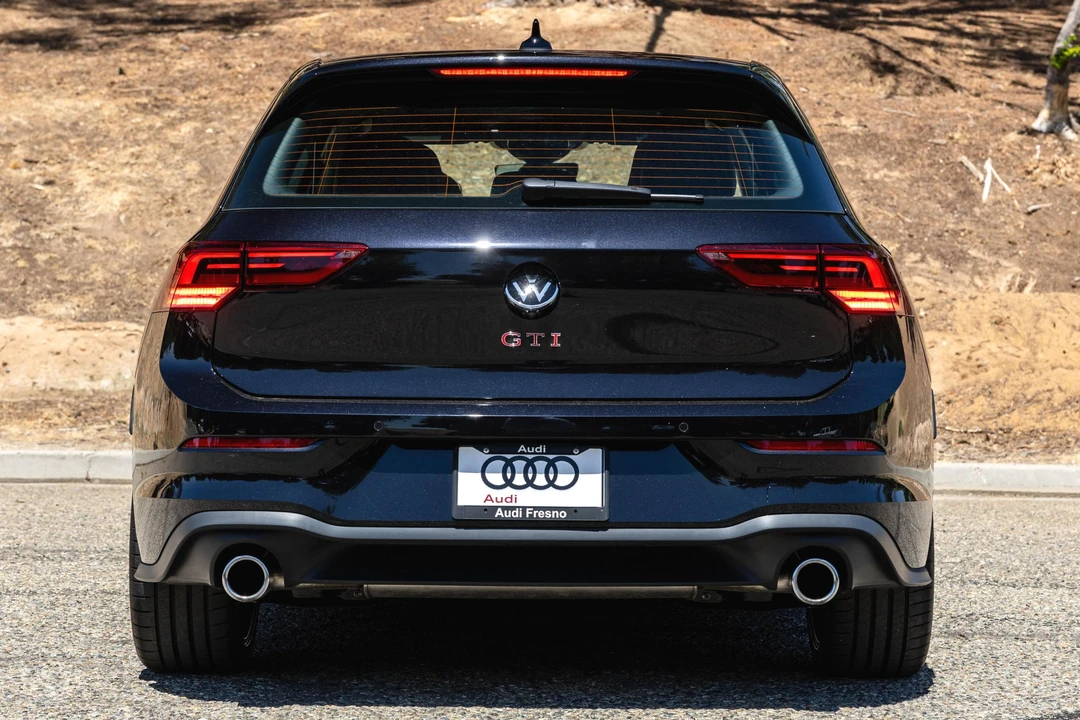 2023 Volkswagen GTI Mk8 - Image 5 of 31