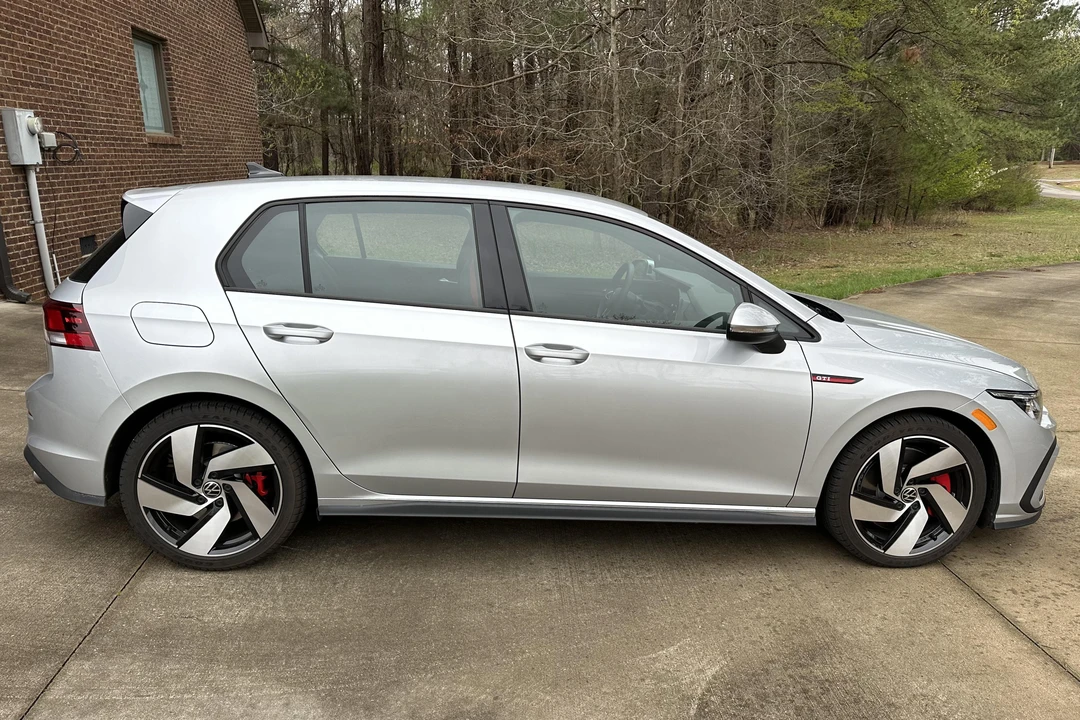 2023 Volkswagen GTI Mk8 - Image 3 of 31