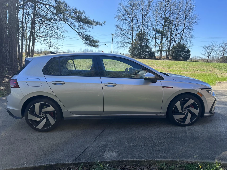 2023 Volkswagen GTI Mk8 - Image 17 of 31