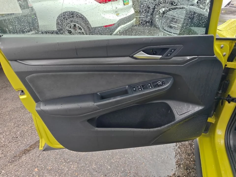 2023 Volkswagen GTI Mk8 - Image 2 of 20