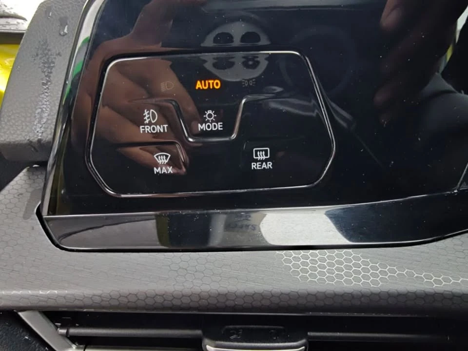 2023 Volkswagen GTI Mk8 - Image 7 of 20