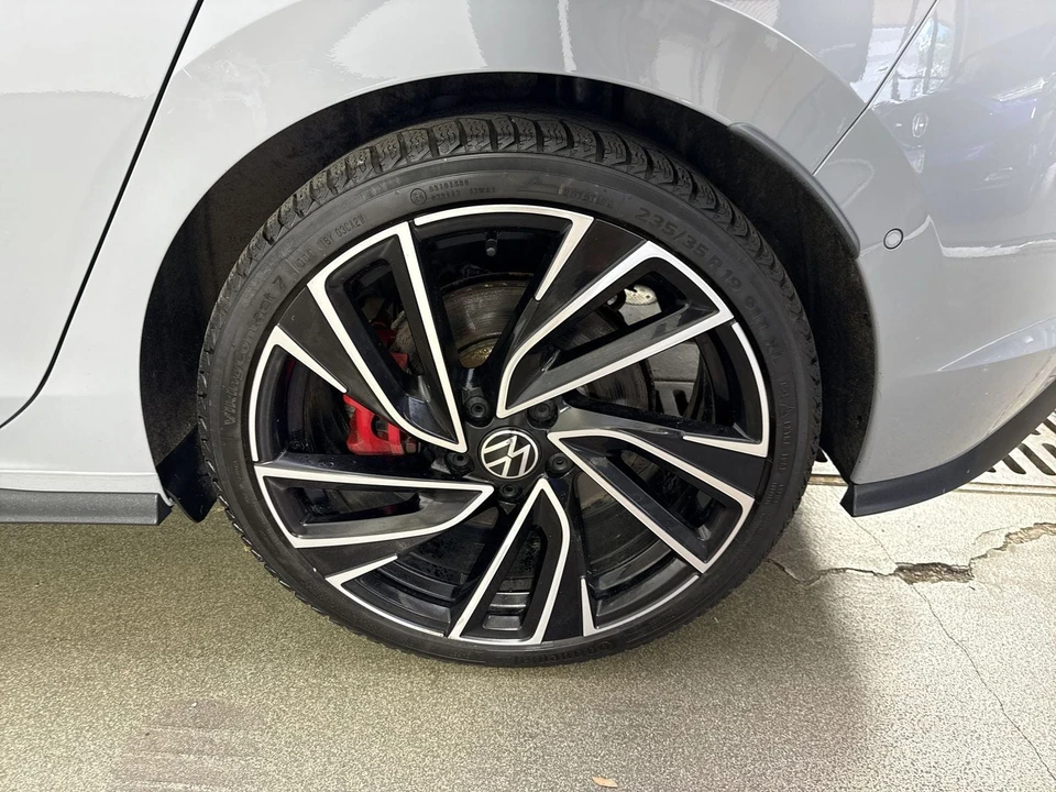 2023 Volkswagen GTI Mk8 - Image 5 of 31