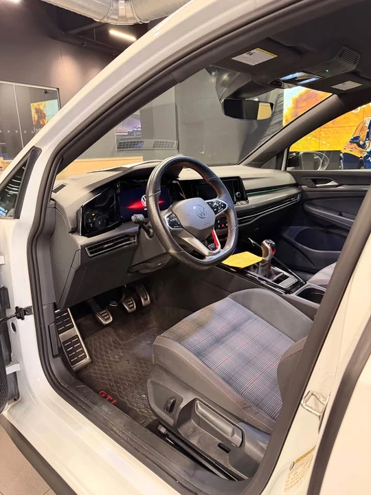 2023 Volkswagen GTI Mk8 - Image 11 of 19