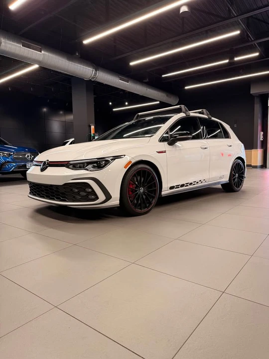 2023 Volkswagen GTI Mk8 - Image 2 of 19