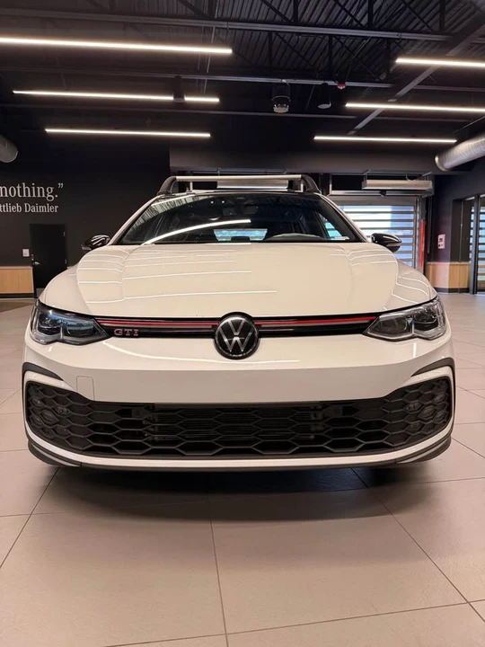 2023 Volkswagen GTI Mk8 - Image 3 of 19