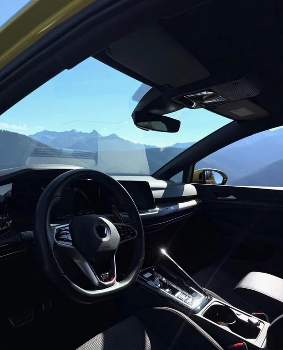 2023 Volkswagen GTI Mk8 - Image 6 of 6