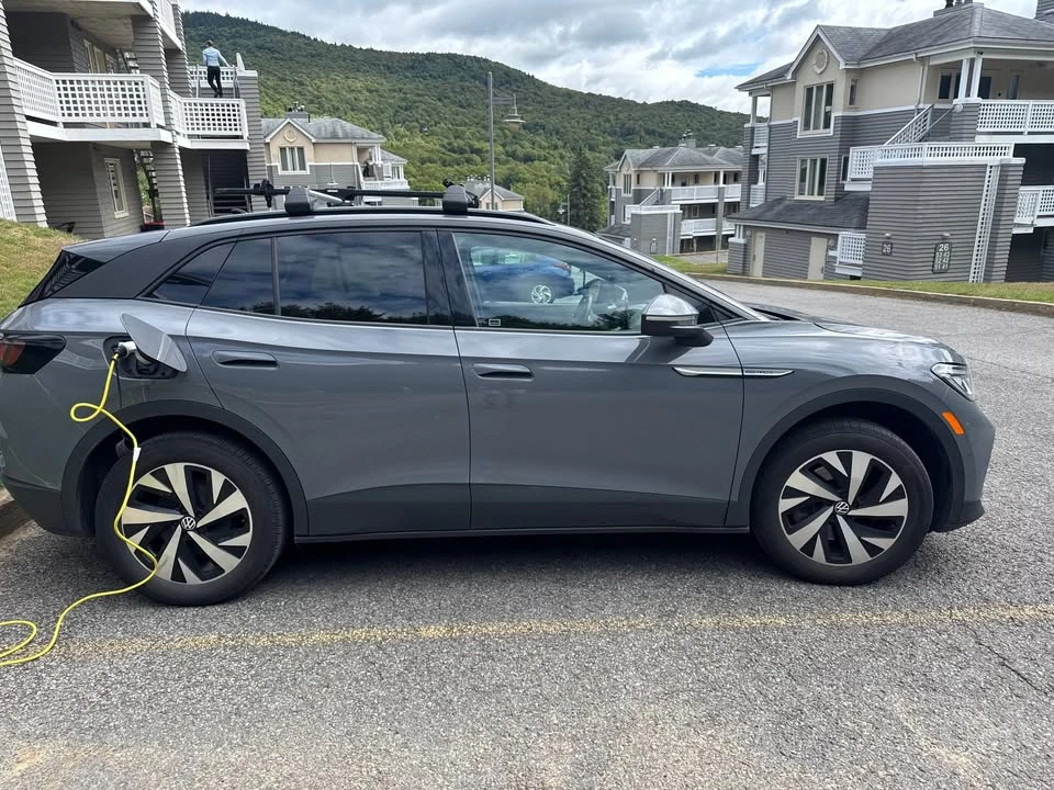 2023 Volkswagen ID.4 - Image 4 of 5