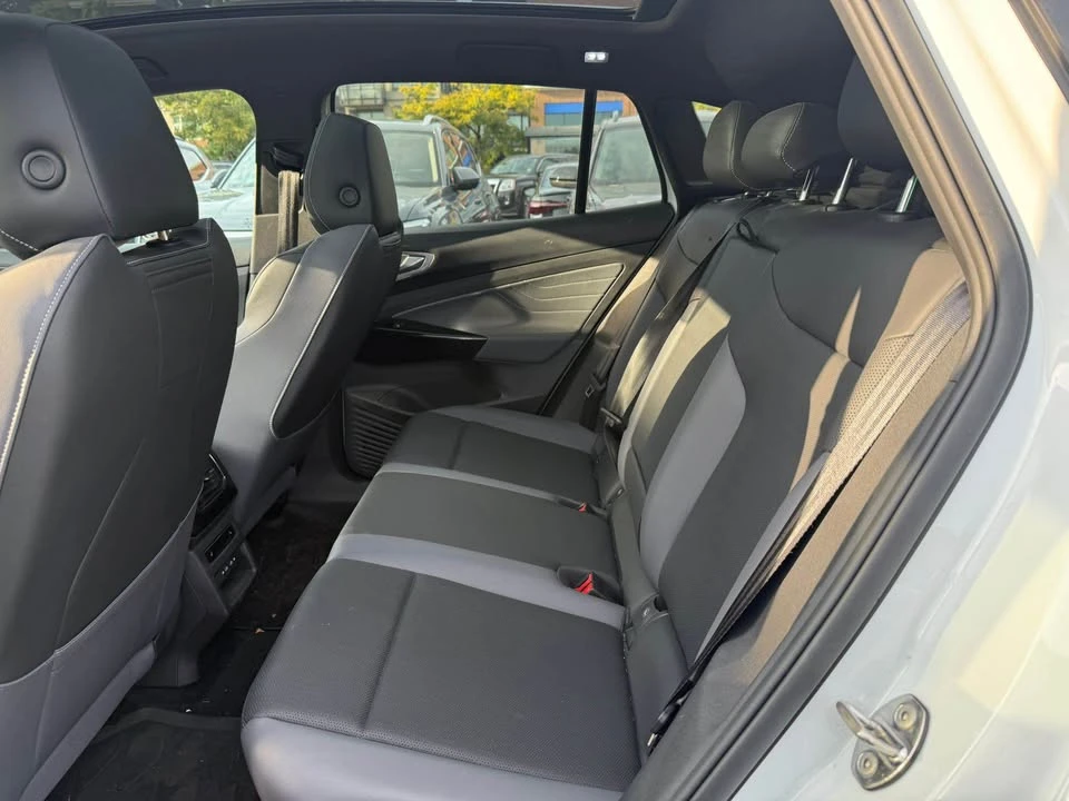 2023 Volkswagen ID.4 - Image 9 of 13