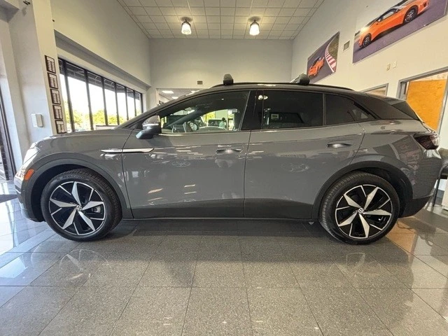 2023 Volkswagen ID.4 - Image 2 of 12