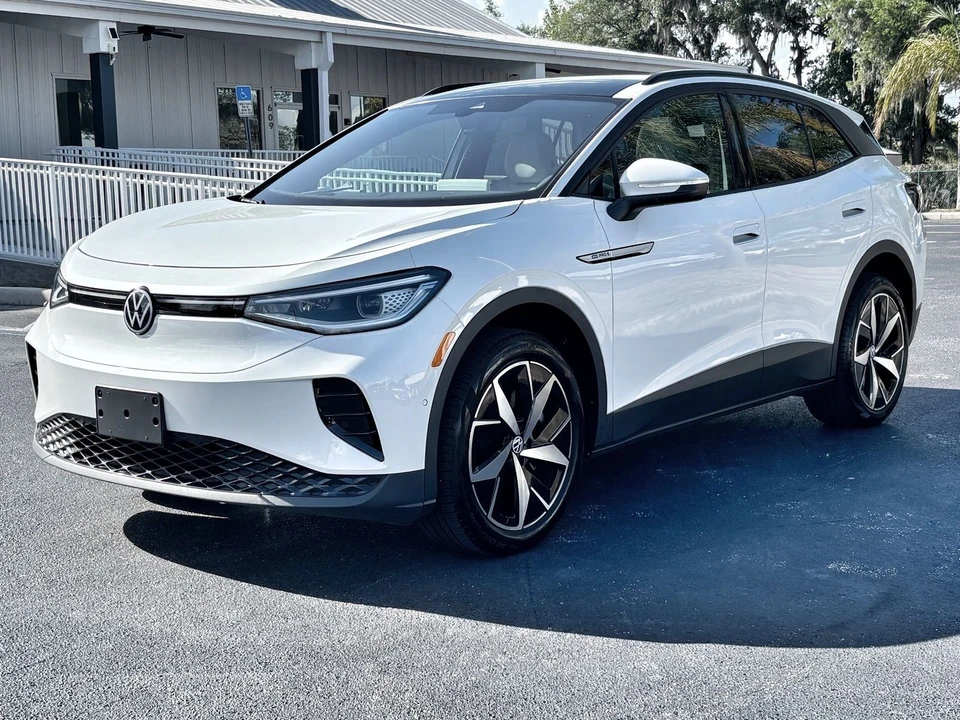 2023 Volkswagen ID.4 - Image 4 of 12