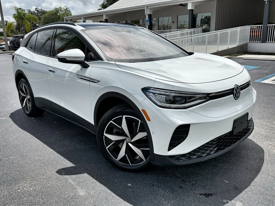 2023 Volkswagen ID.4 - Image 3 of 12