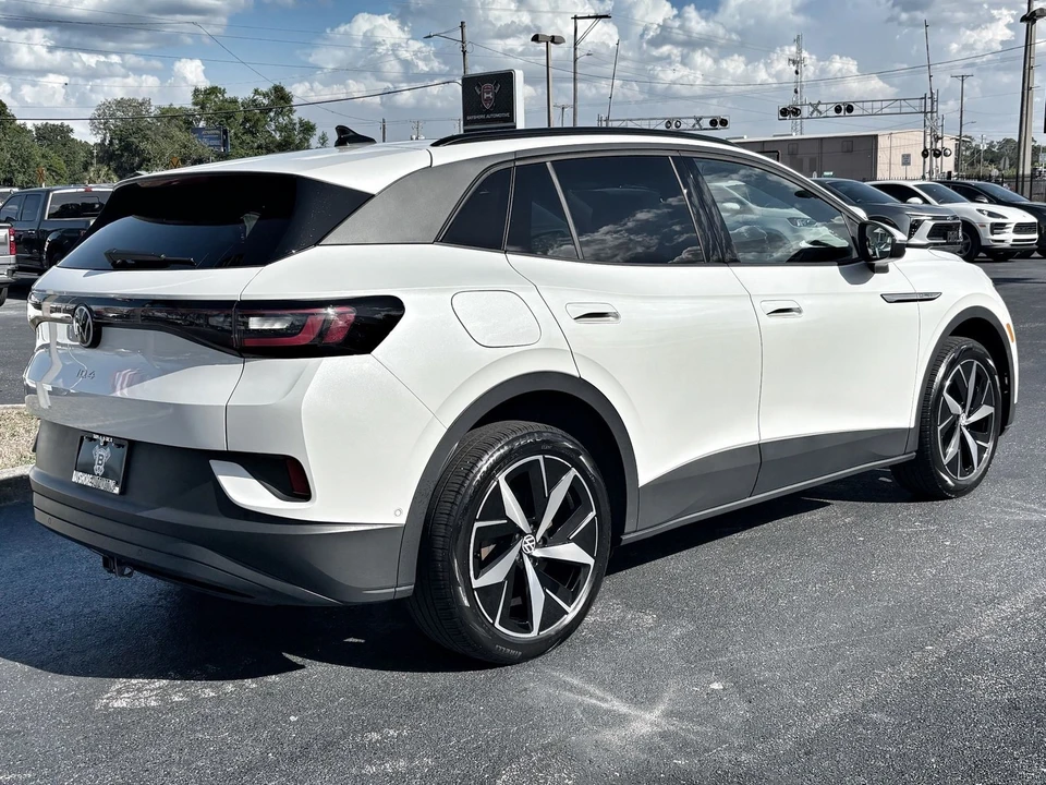 2023 Volkswagen ID.4 - Image 8 of 12