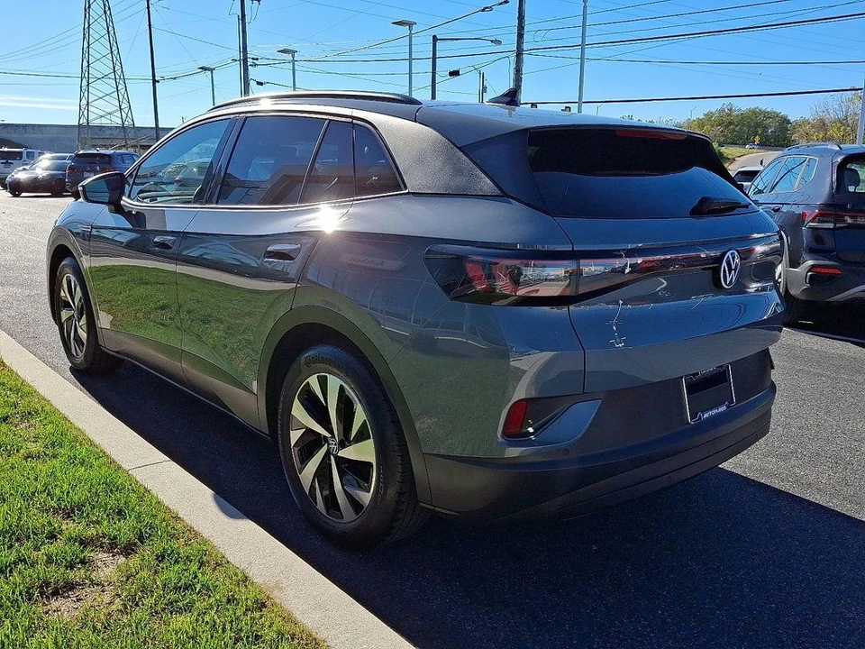 2023 Volkswagen ID.4 - Image 4 of 12