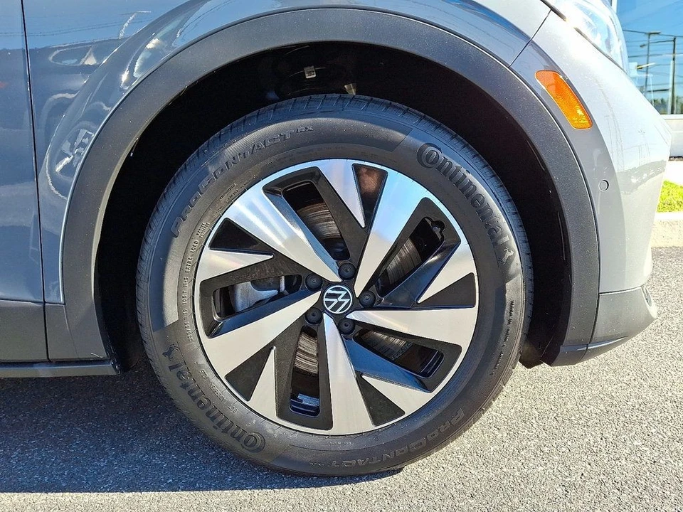 2023 Volkswagen ID.4 - Image 8 of 12