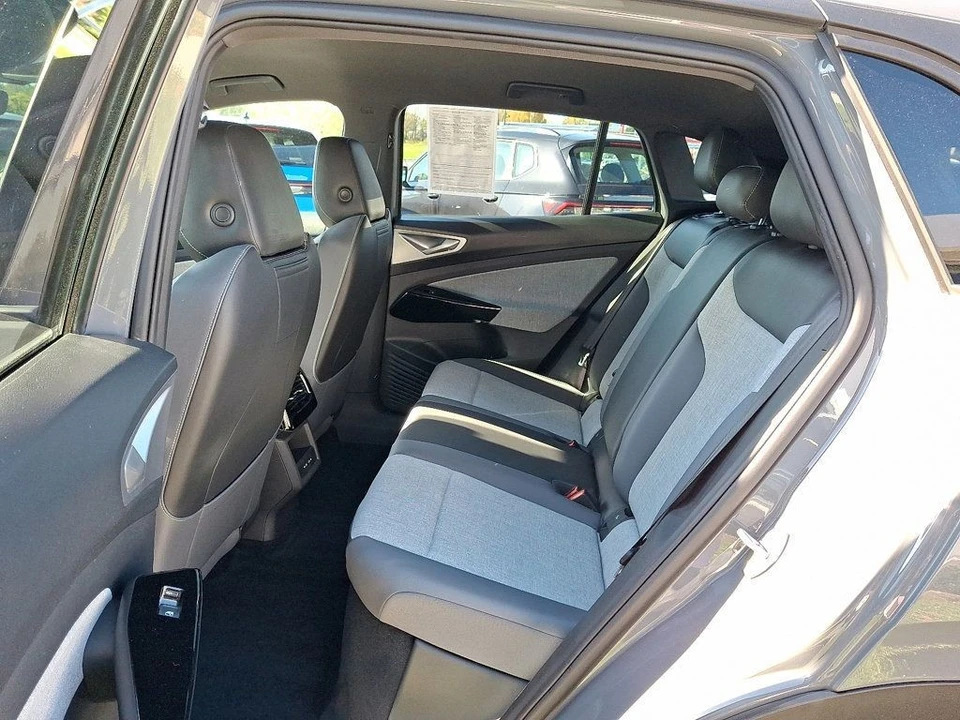2023 Volkswagen ID.4 - Image 10 of 12