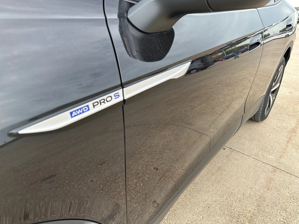 2023 Volkswagen ID.4 - Image 3 of 12