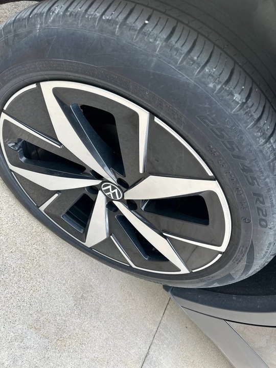 2023 Volkswagen ID.4 - Image 8 of 12
