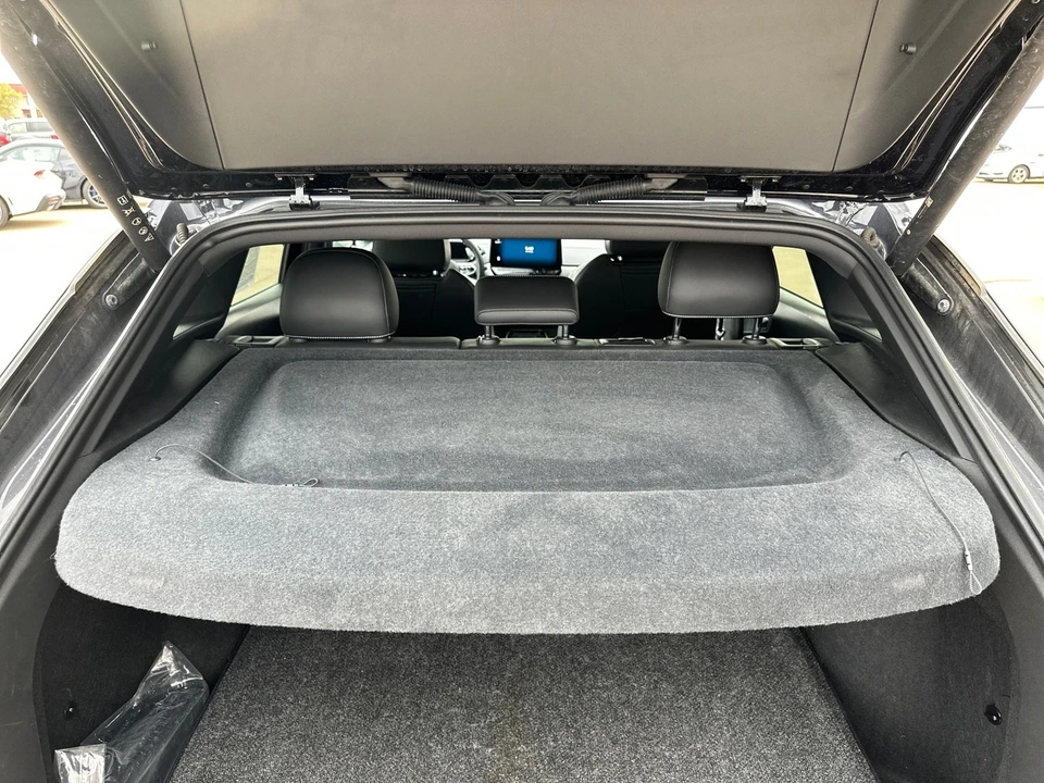 2023 Volkswagen ID.4 - Image 17 of 21