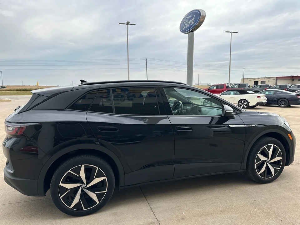 2023 Volkswagen ID.4 - Image 9 of 12