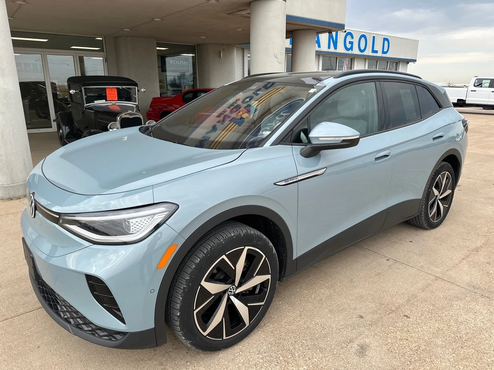 2023 Volkswagen ID.4 - Image 2 of 12