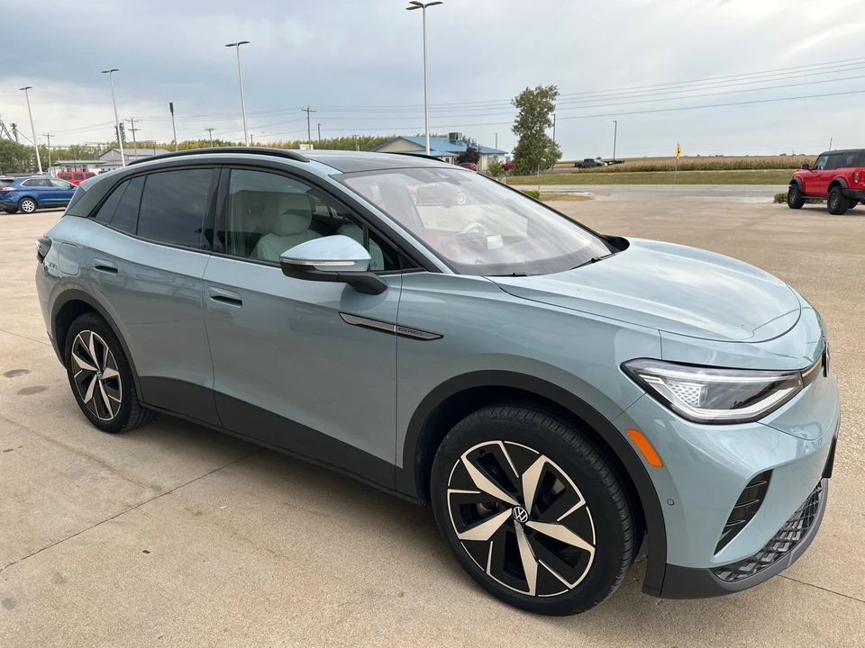 2023 Volkswagen ID.4 - Image 10 of 12