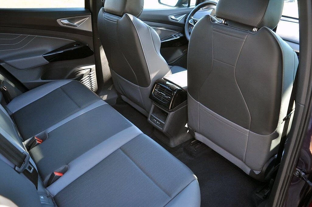 2023 Volkswagen ID.4 - Image 13 of 16