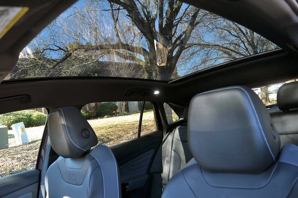 2023 Volkswagen ID.4 - Image 10 of 16